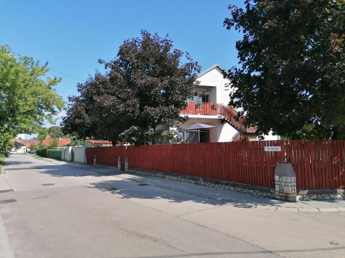 Mimi Vendeghaz Apartment Siofok Exterior photo